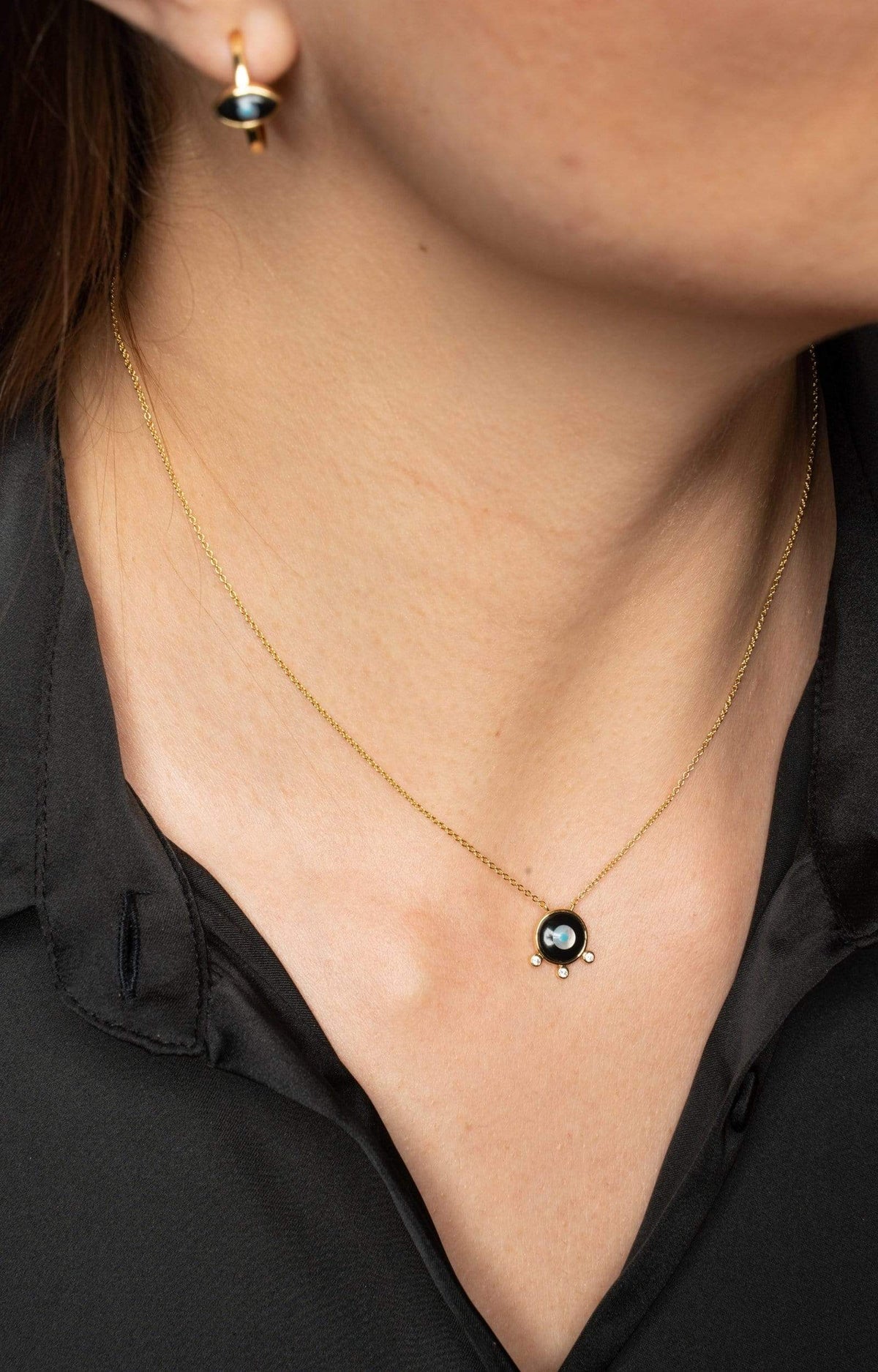 Floating petite pearl necklace – au+c